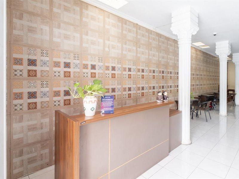 SPOT ON 2419 Rumah Nugraha Hotel Syariah Yogyakarta Bagian luar foto