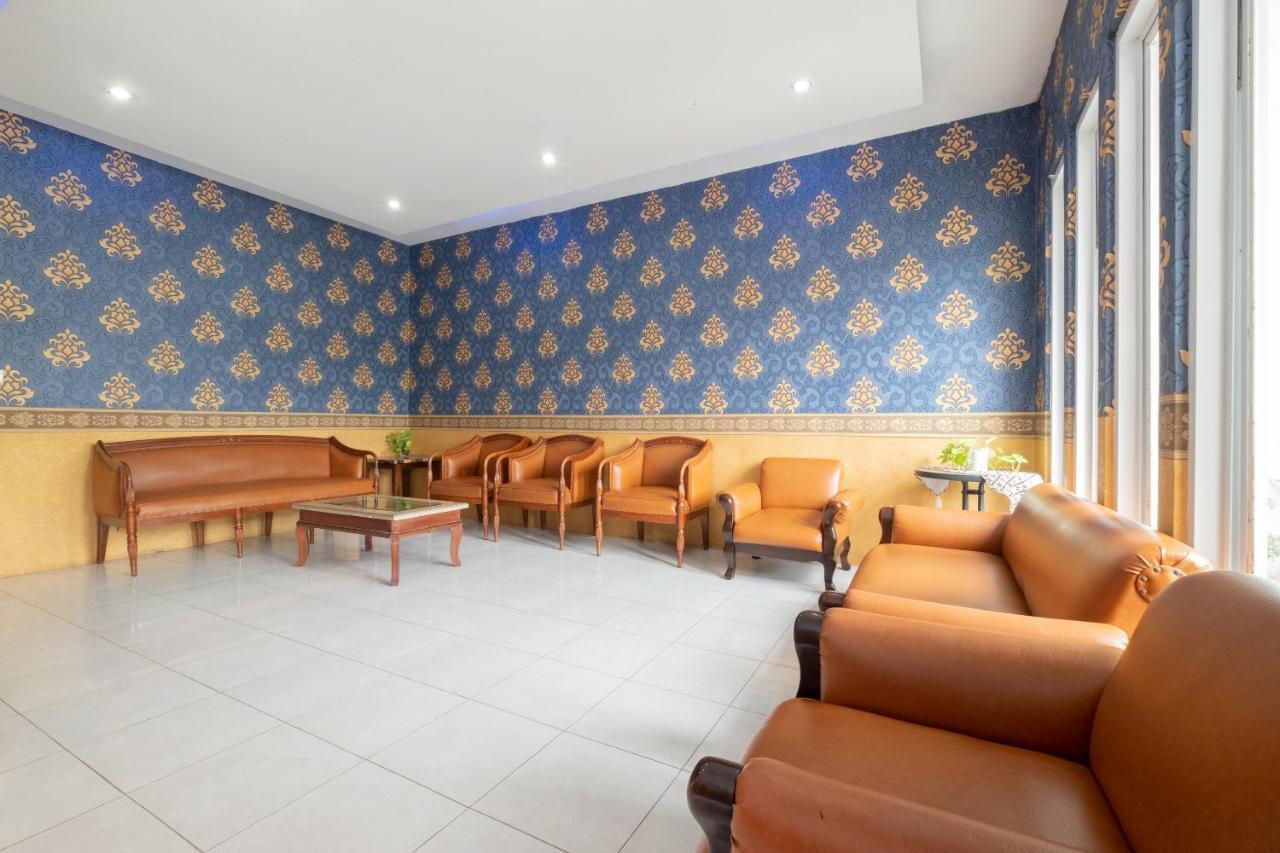 SPOT ON 2419 Rumah Nugraha Hotel Syariah Yogyakarta Bagian luar foto